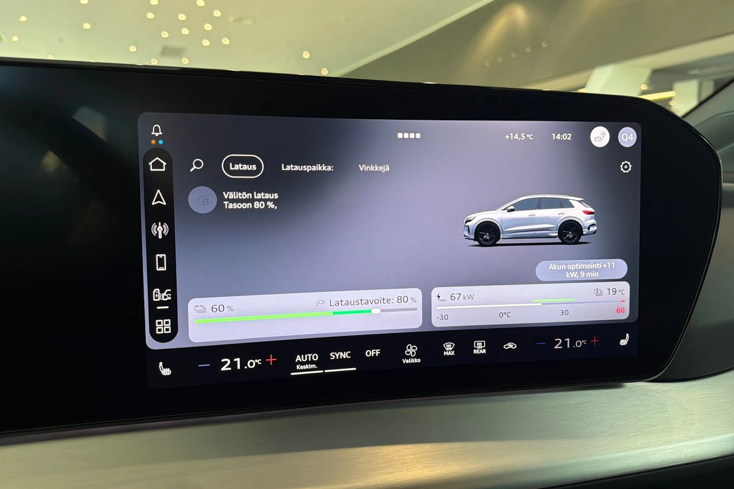 met. valkoinen Audi Q4 e-tron 2027 kuva 17.