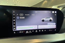 met. valkoinen Audi Q4 e-tron 2027 kuva 17.