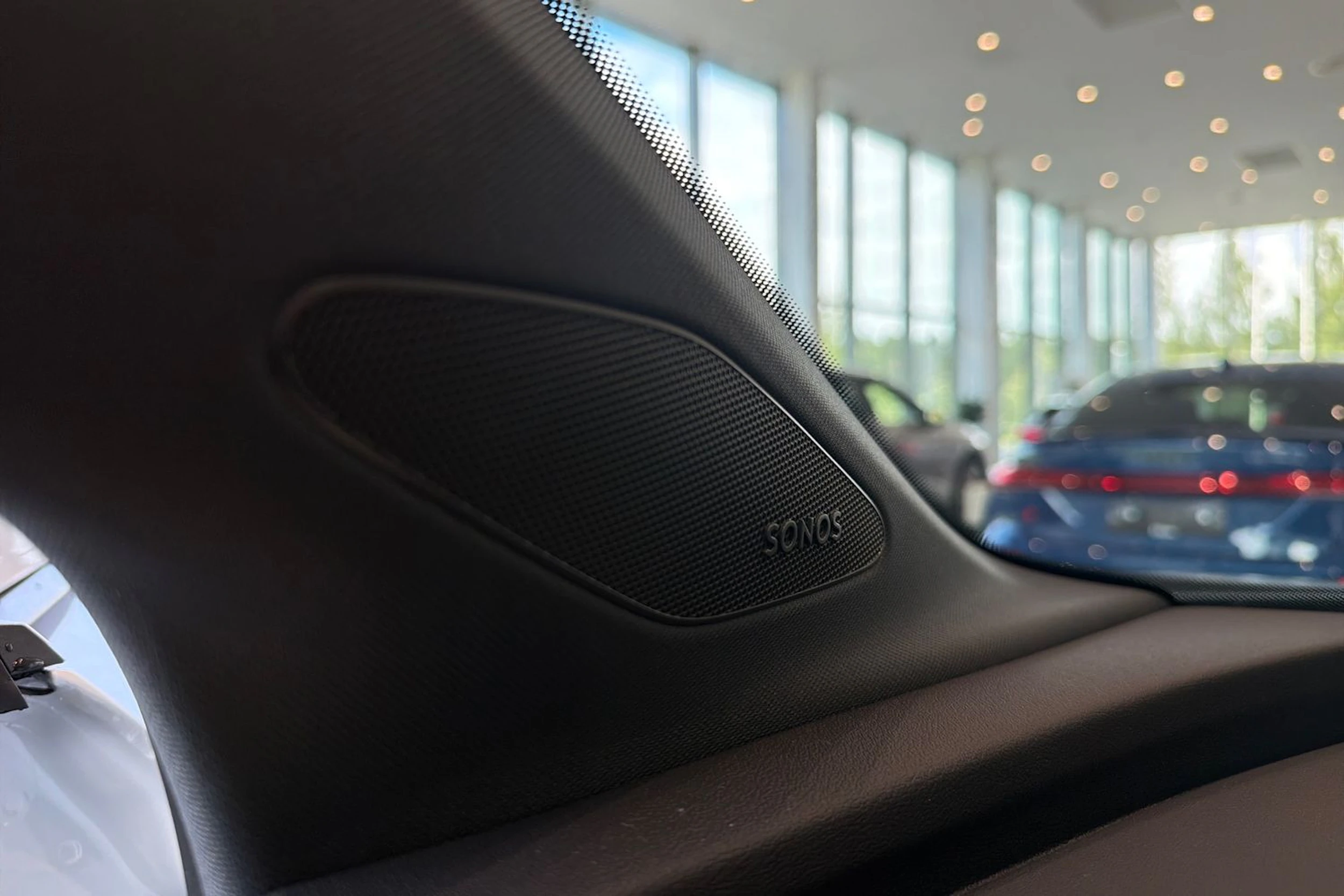 met. valkoinen Audi Q4 e-tron 2027 kuva 21.