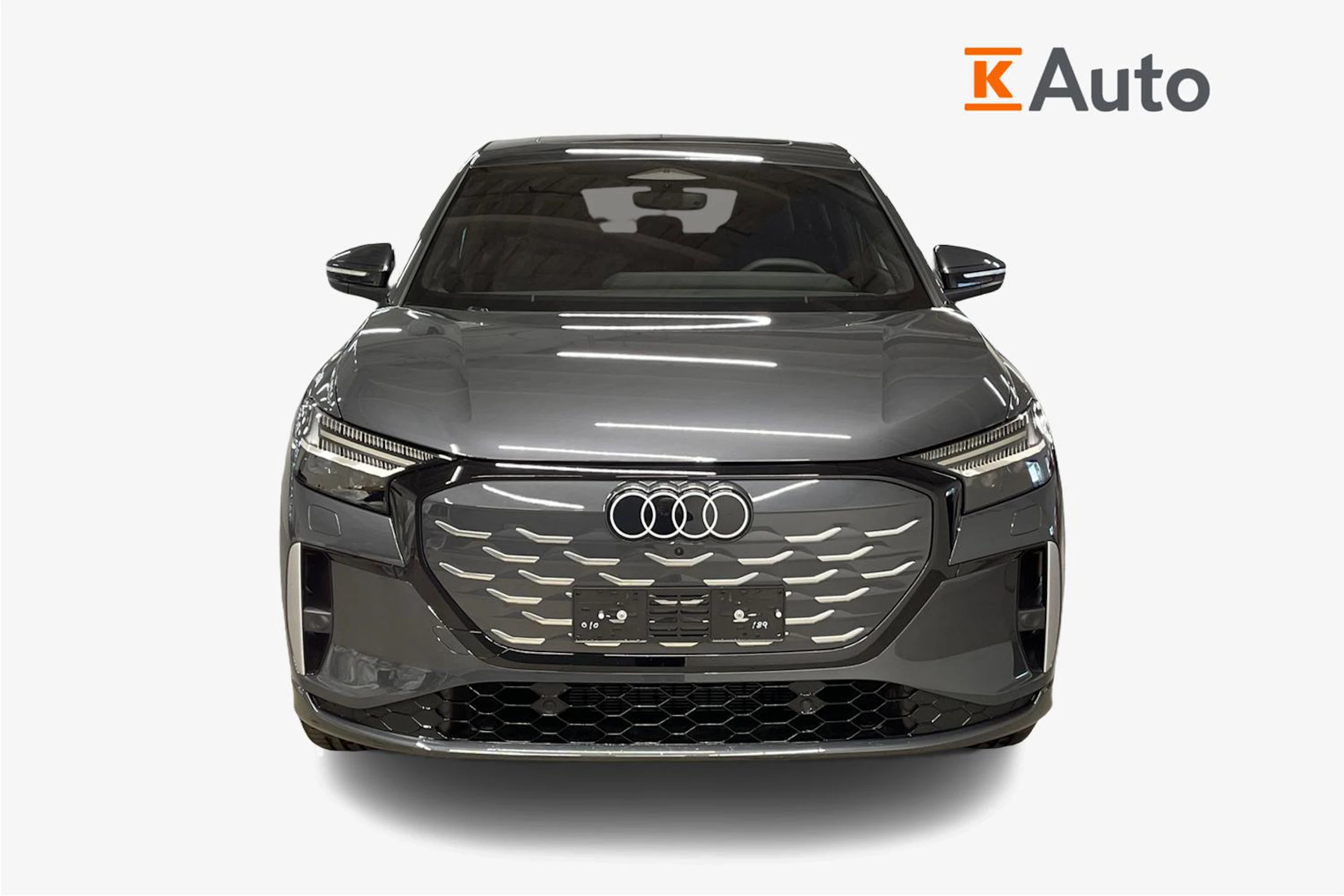 harmaa Audi Q4 e-tron 2027 kuva 4.