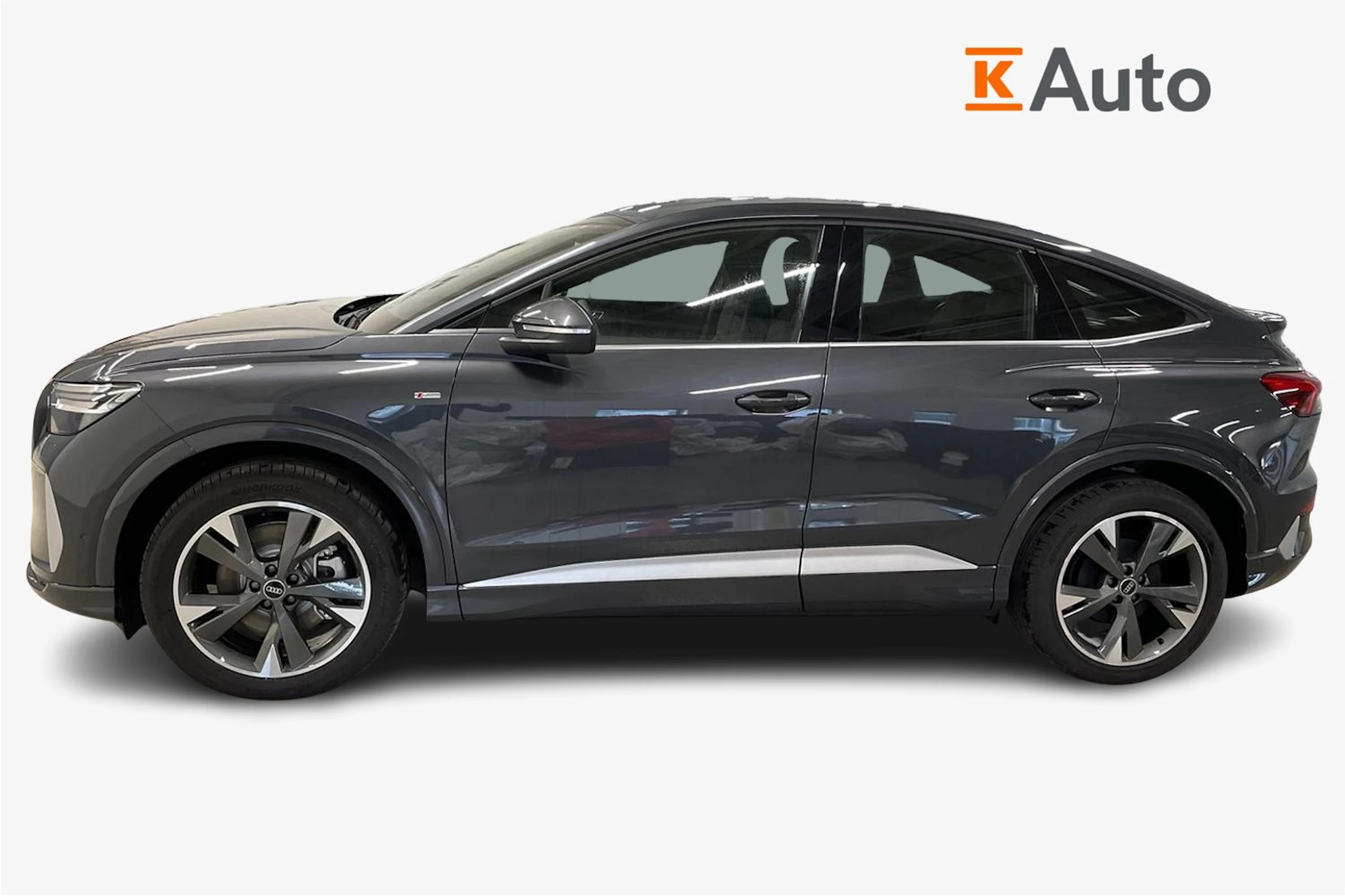 harmaa Audi Q4 e-tron 2027 kuva 5.
