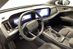 harmaa Audi Q4 e-tron 2027 kuva 6.