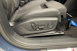 sininen Audi Q4 e-tron 2027 kuva 24.