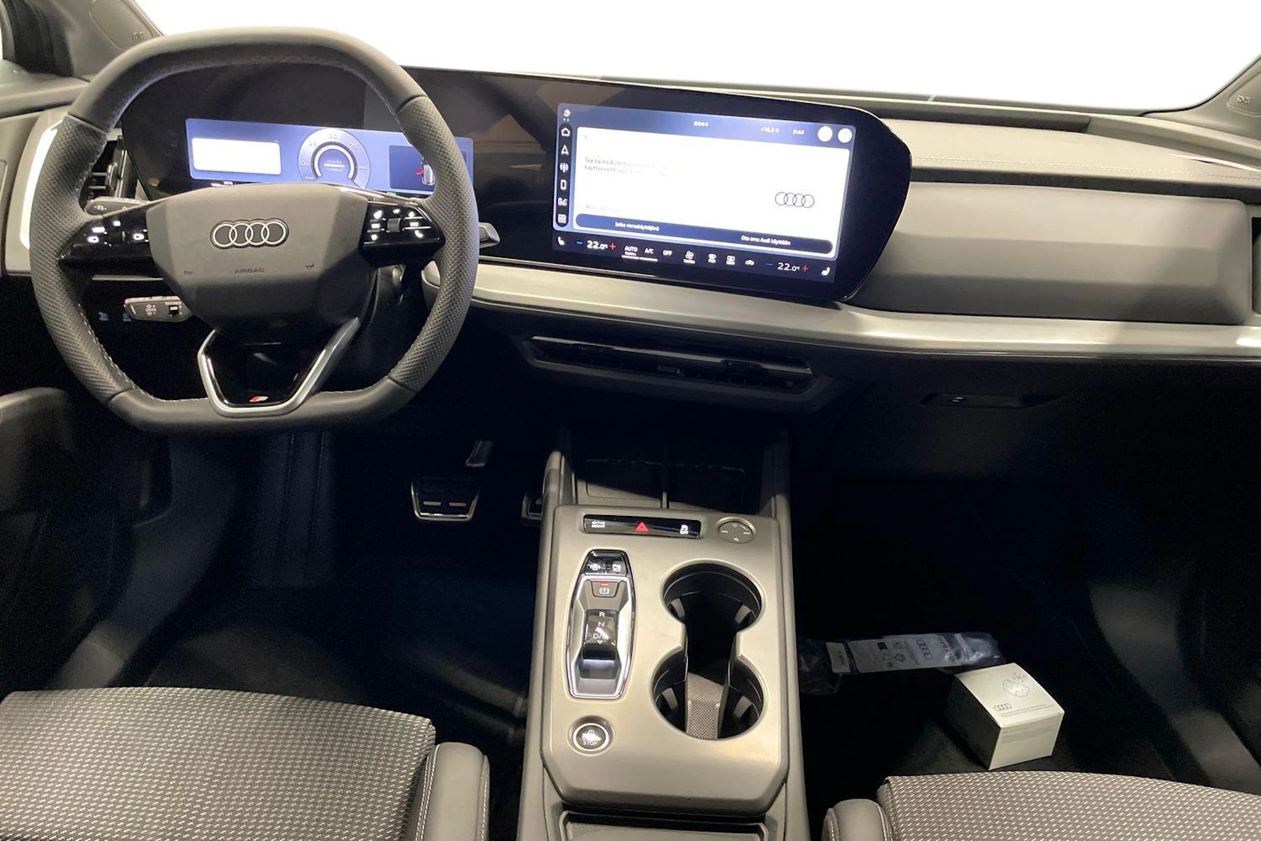 vihreä Audi Q4 e-tron 2026 kuva 7.