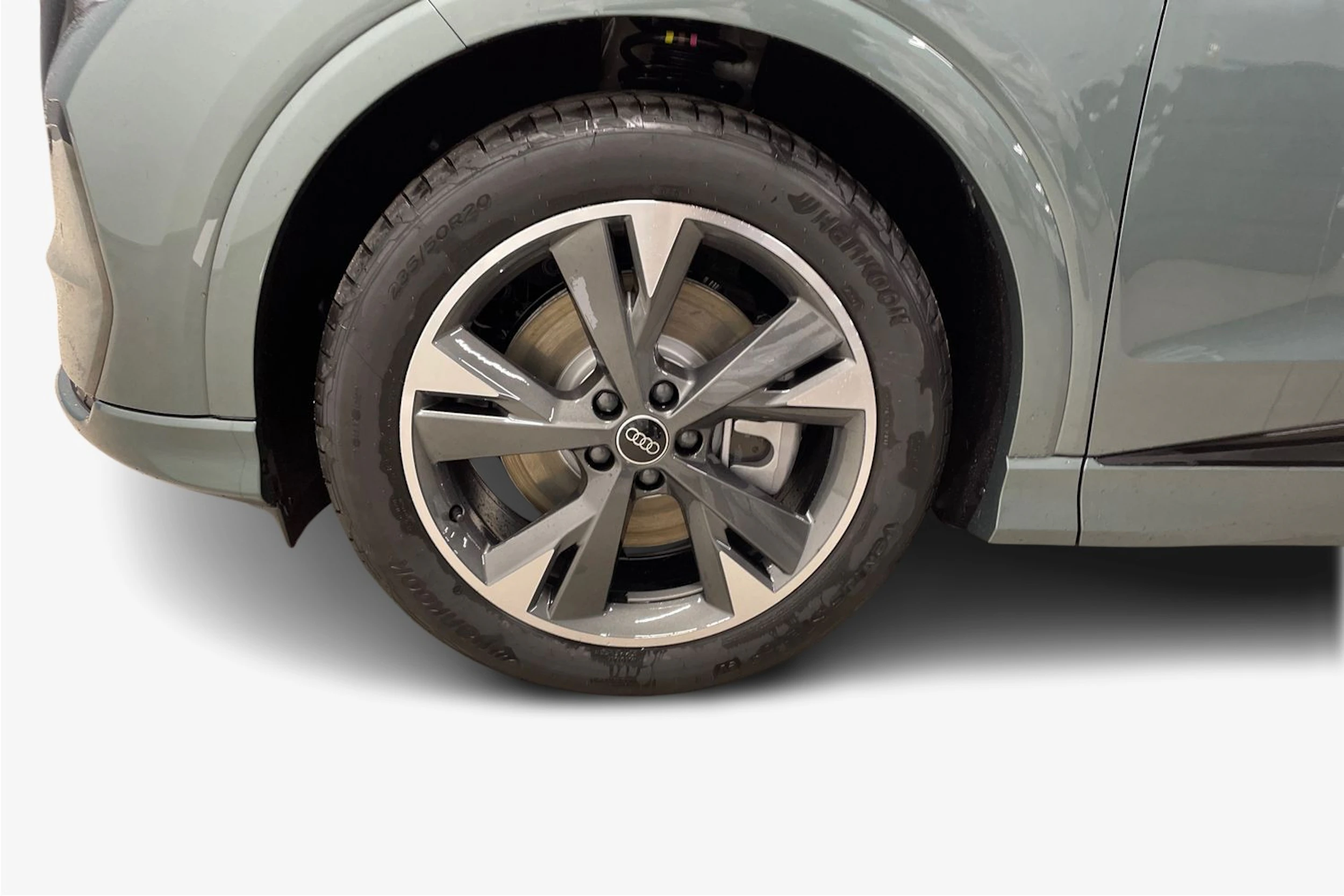 vihreä Audi Q4 e-tron 2026 kuva 9.