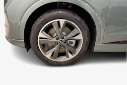 vihreä Audi Q4 e-tron 2026 kuva 9.