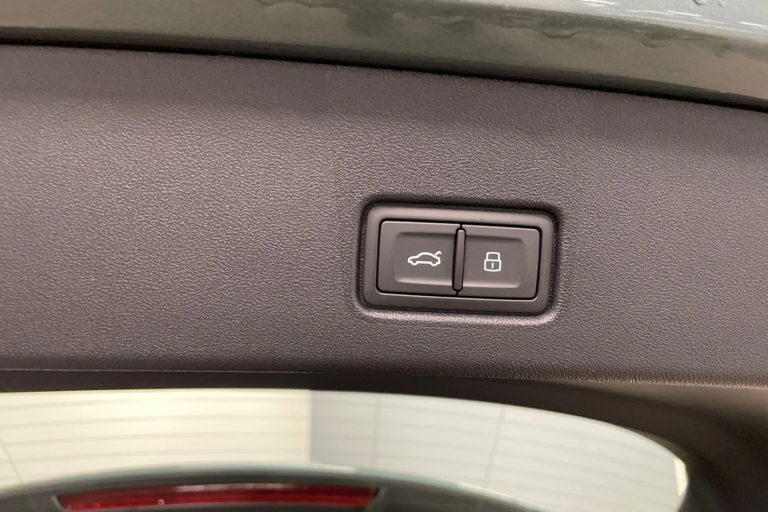 vihreä Audi Q4 e-tron 2026 kuva 12.