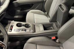 vihreä Audi Q4 e-tron 2026 kuva 15.