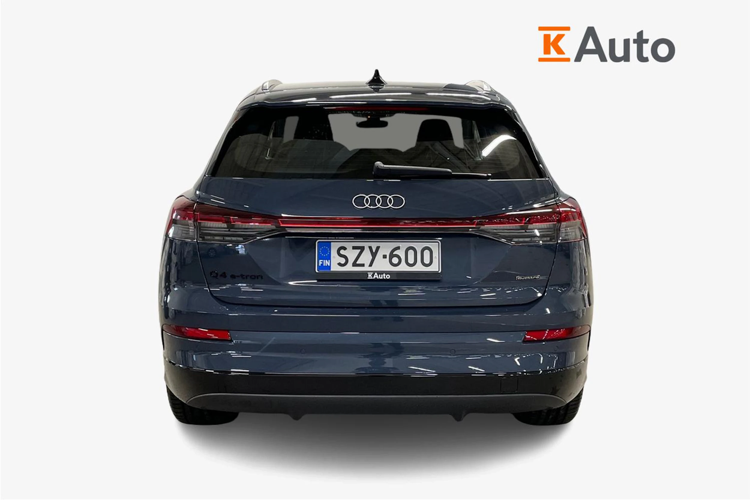 Sininen Audi Q4 e-tron 2027 kuva 3.