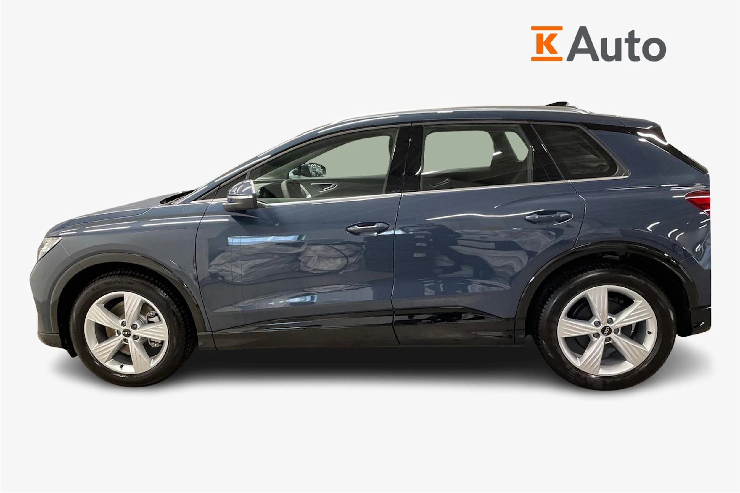 Sininen Audi Q4 e-tron 2027 kuva 5.