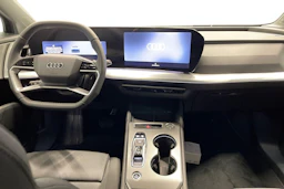 Sininen Audi Q4 e-tron 2027 kuva 7.