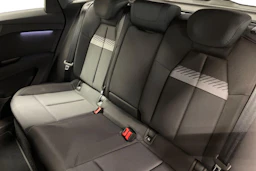 Sininen Audi Q4 e-tron 2027 kuva 8.