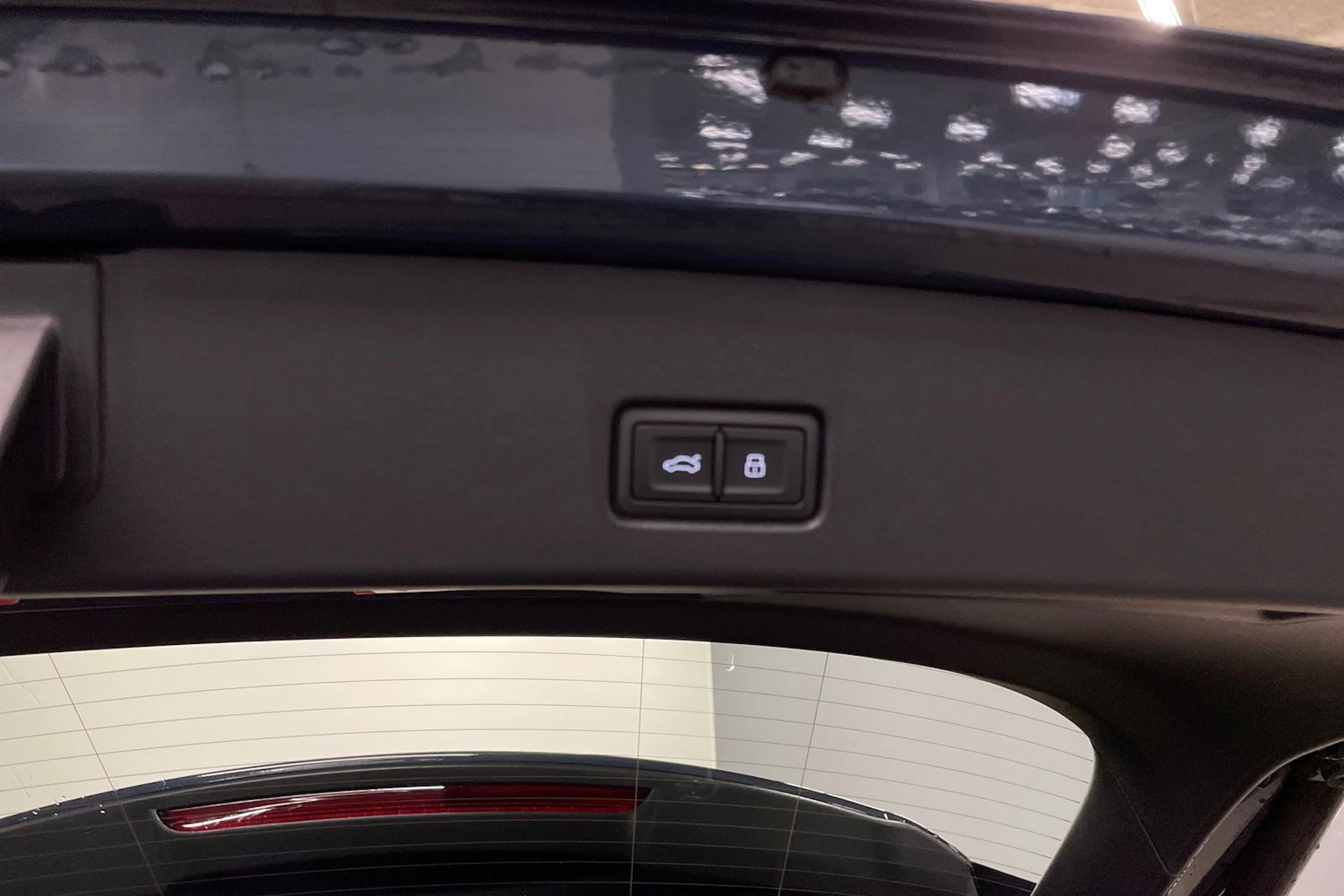Sininen Audi Q4 e-tron 2027 kuva 12.