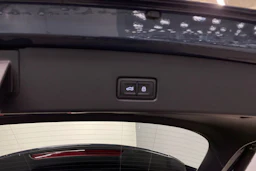 Sininen Audi Q4 e-tron 2027 kuva 12.