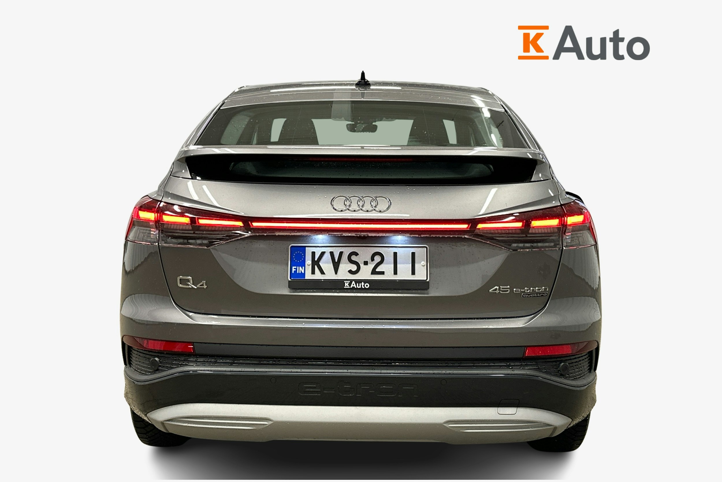 Harmaa Audi Q4 Sportback e-tron 2024 kuva 3.