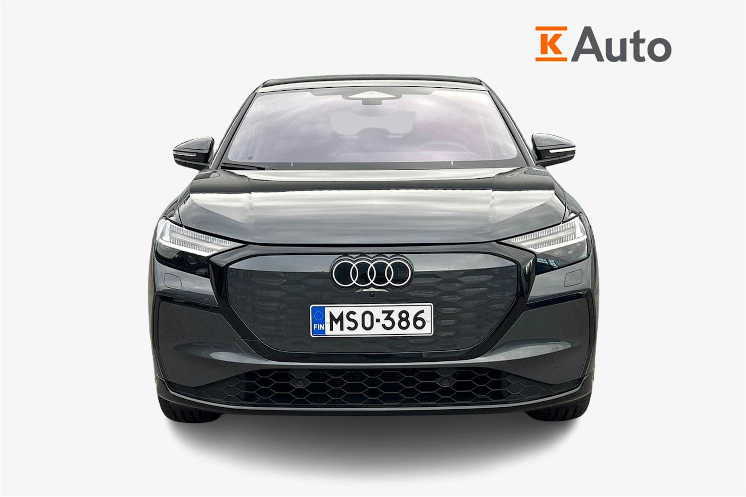 harmaa Audi Q4 e-tron 2026 kuva 4.