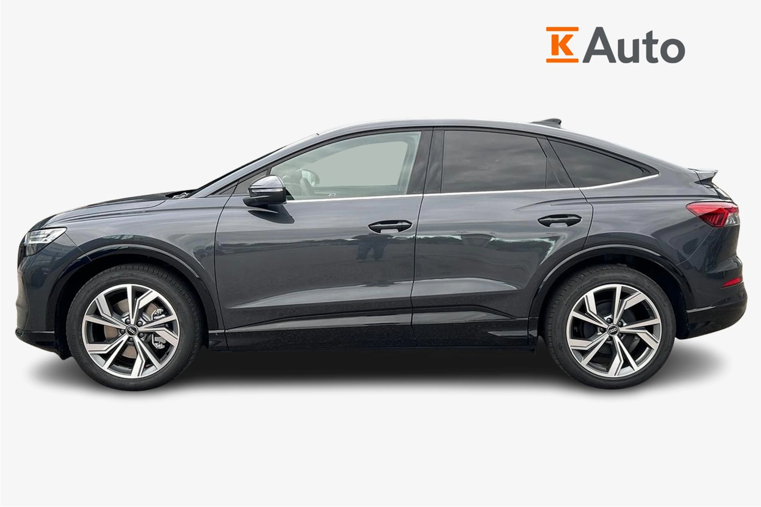 harmaa Audi Q4 e-tron 2026 kuva 5.
