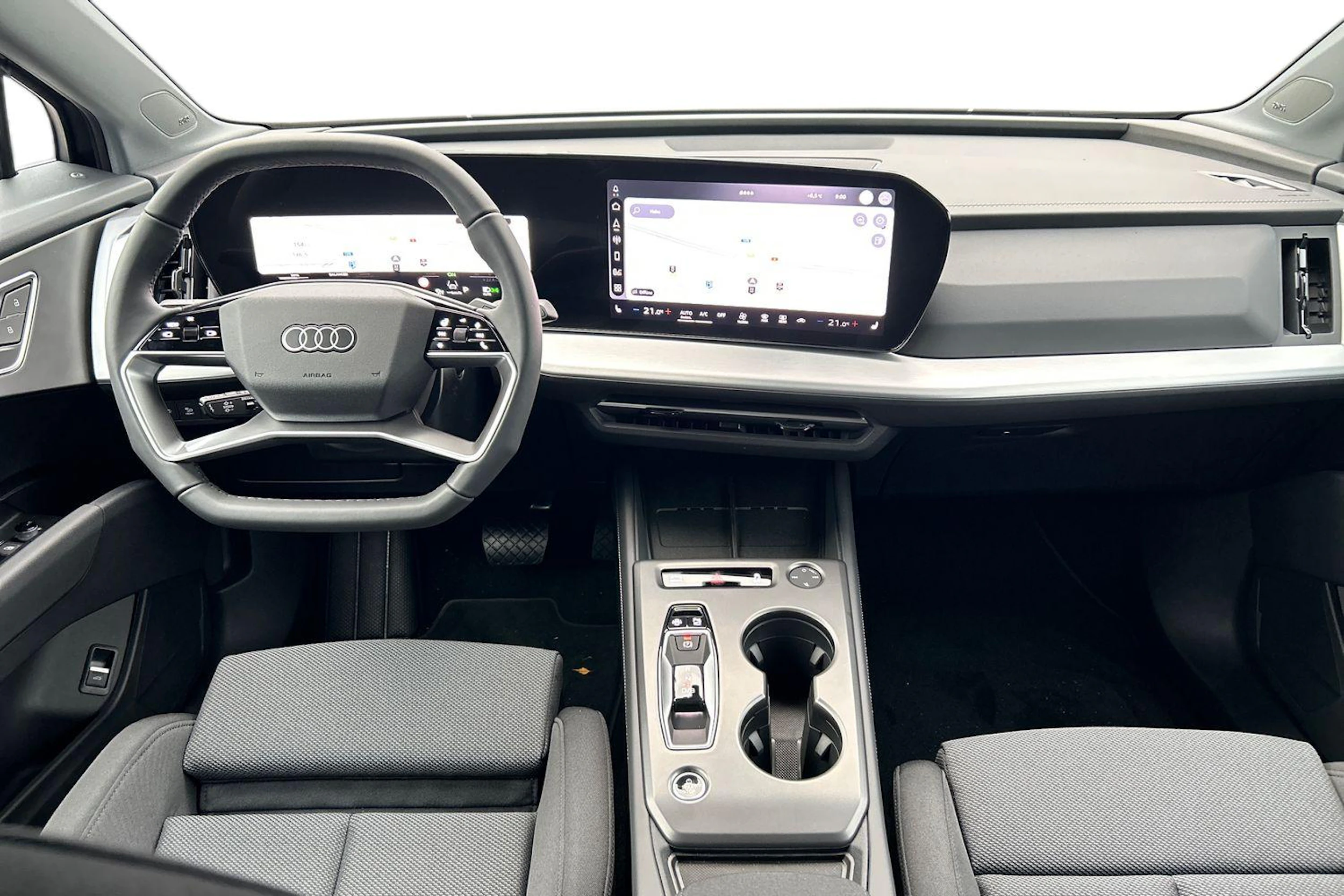 harmaa Audi Q4 e-tron 2026 kuva 7.