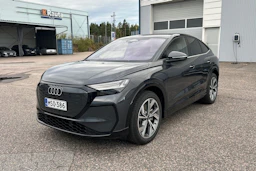 harmaa Audi Q4 e-tron 2026 kuva 11.