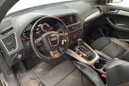 Harmaa Audi Q5 2009 kuva 3.