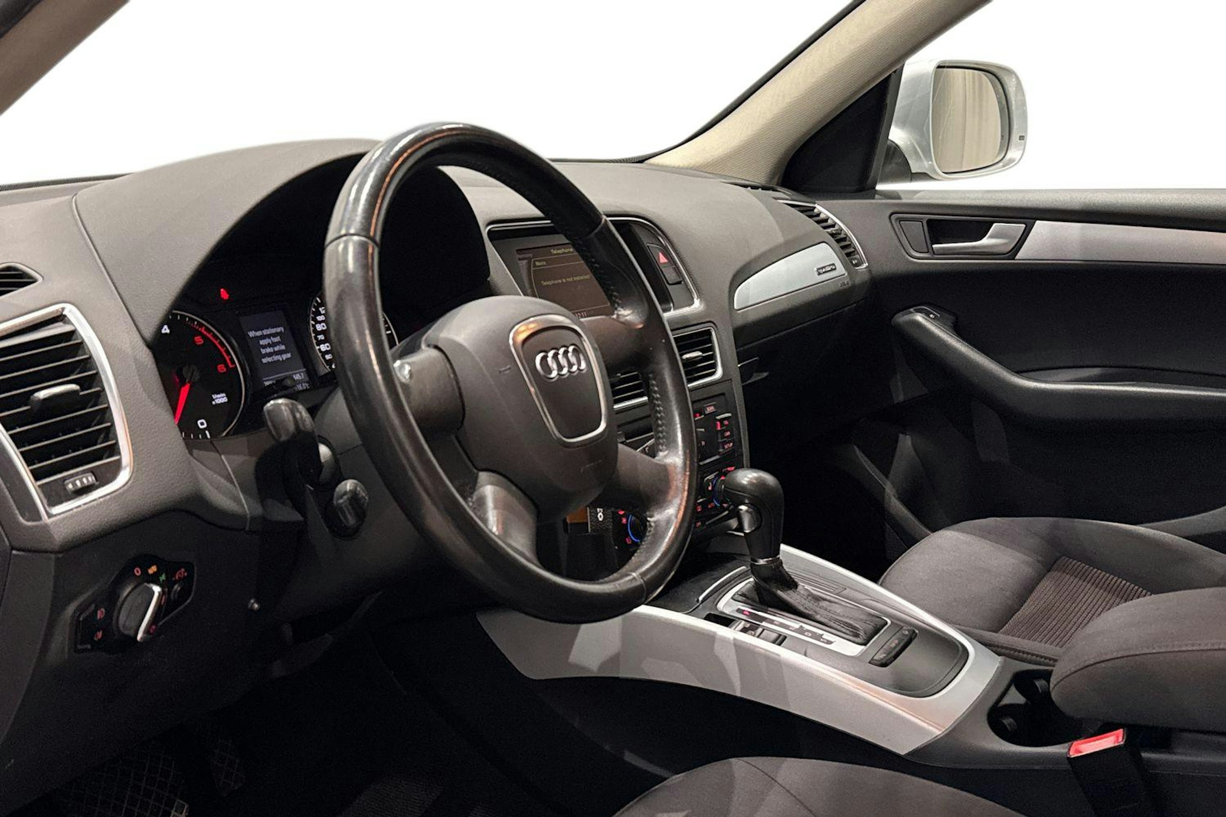 hopea Audi Q5 2009 kuva 6.