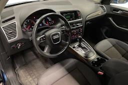 sininen Audi Q5 2009 kuva 6.