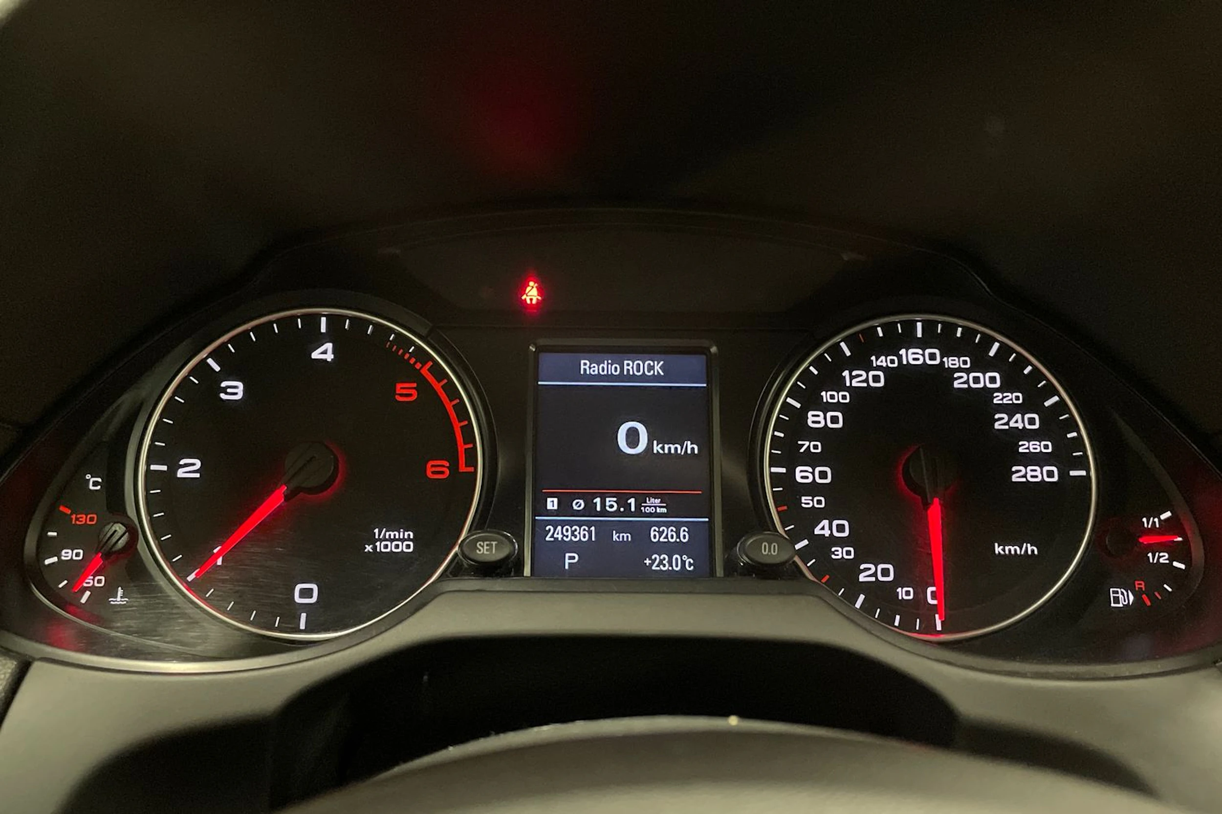 sininen Audi Q5 2009 kuva 13.
