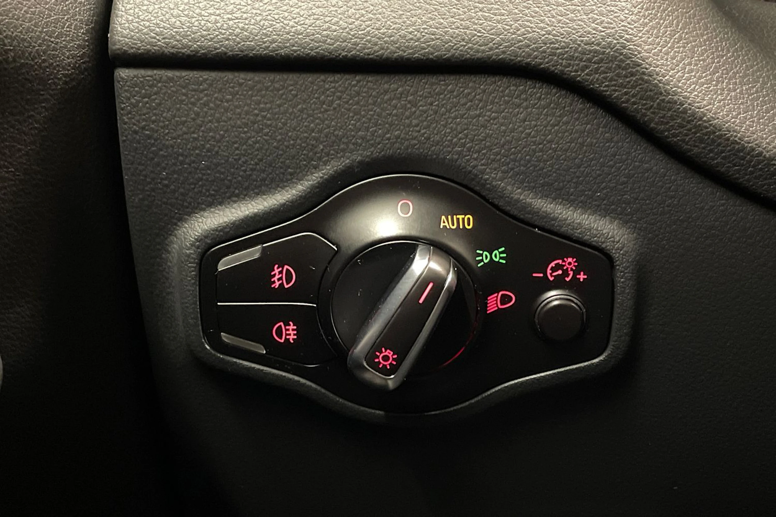 sininen Audi Q5 2009 kuva 16.