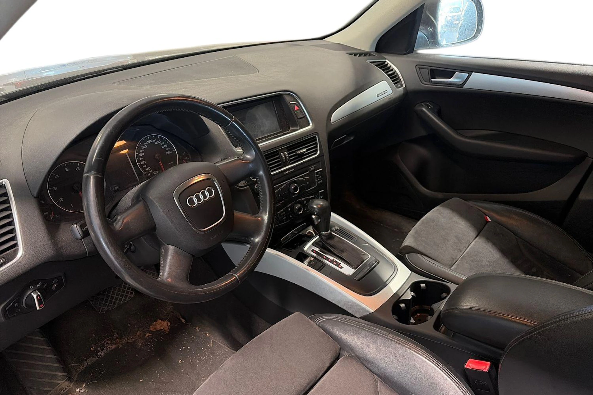 harmaa Audi Q5 2009 kuva 3.