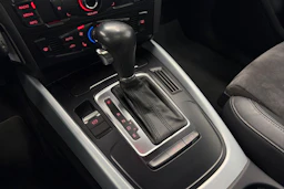 harmaa Audi Q5 2009 kuva 19.