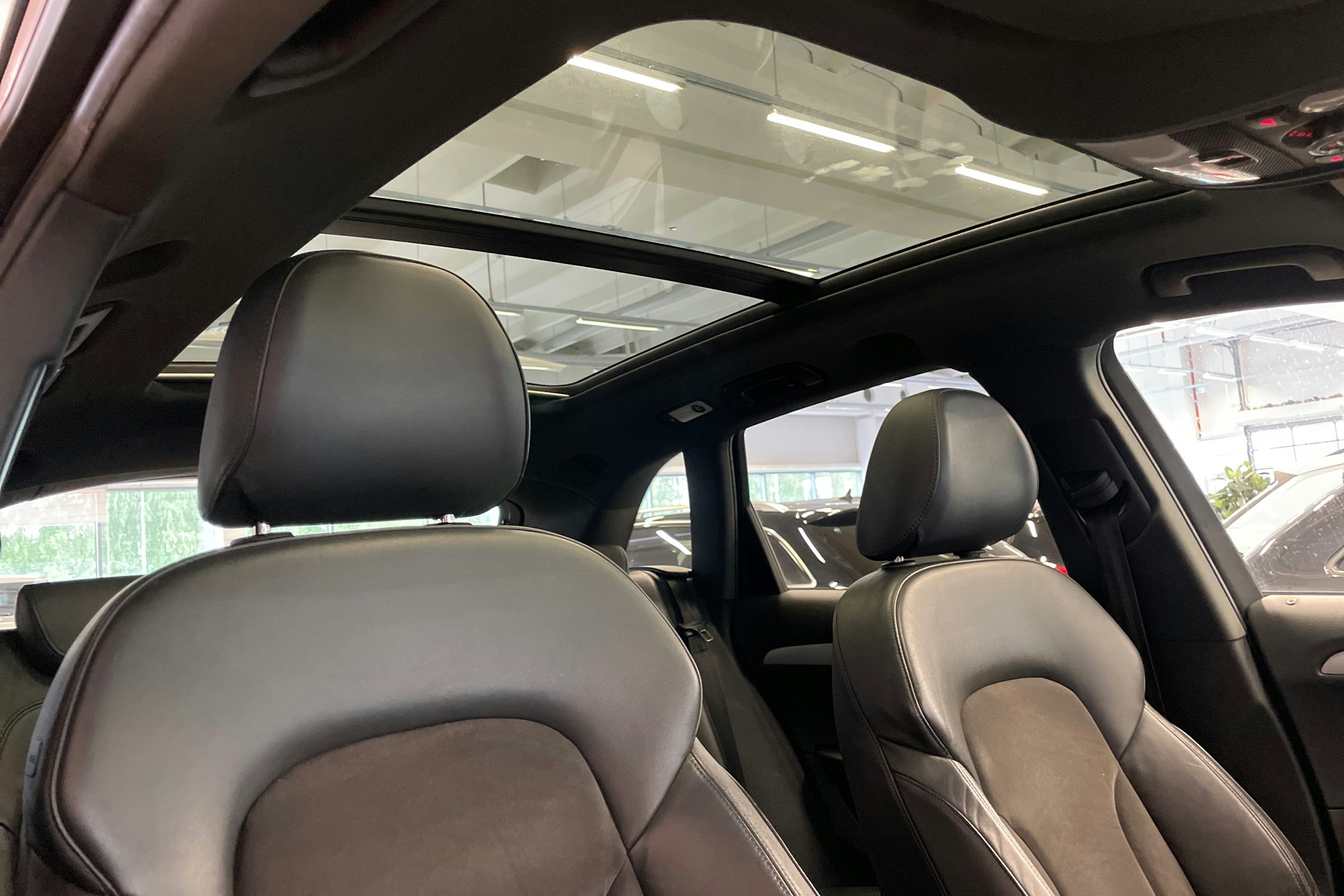 musta Audi Q5 2010 kuva 20.