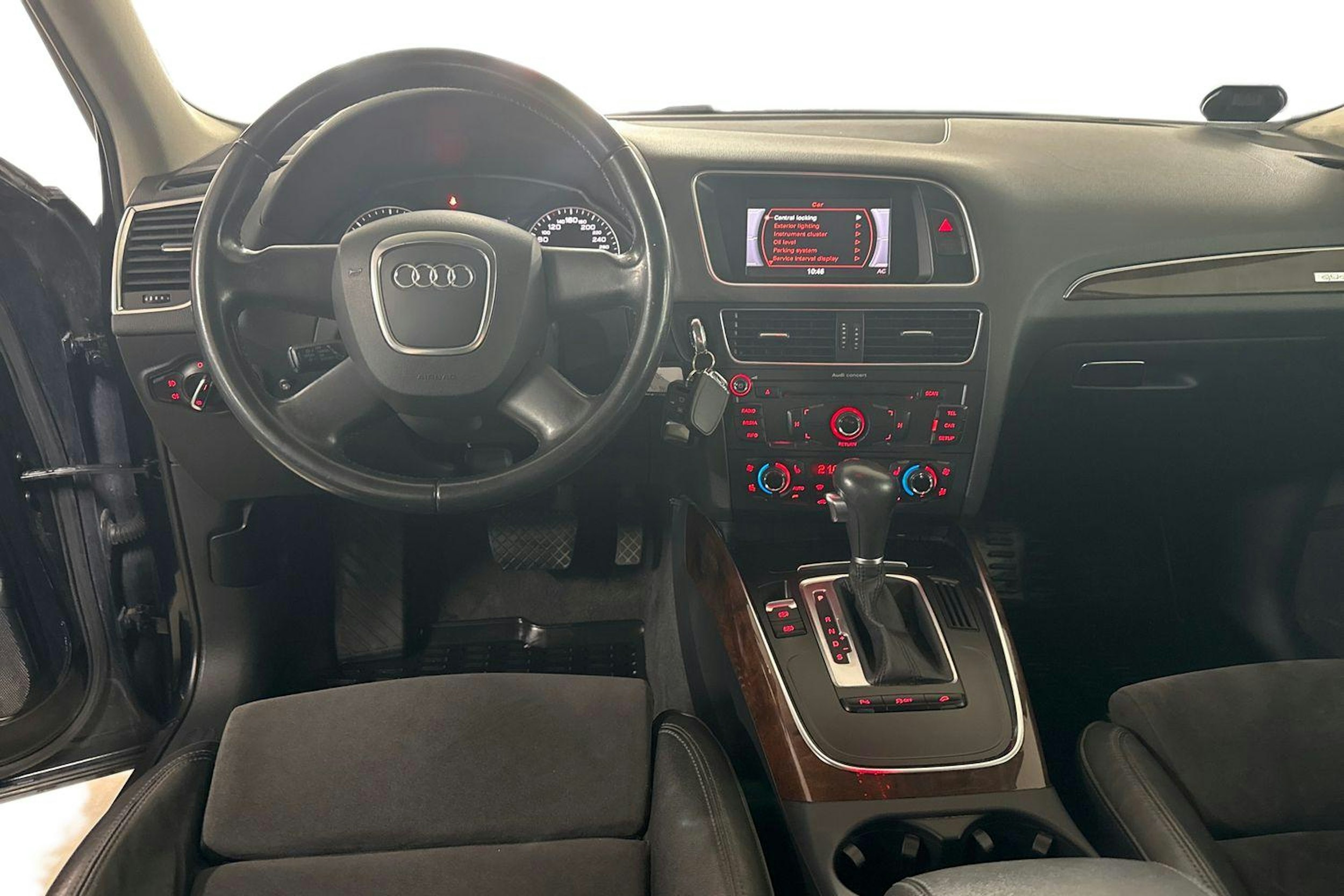 sininen Audi Q5 2010 kuva 9.