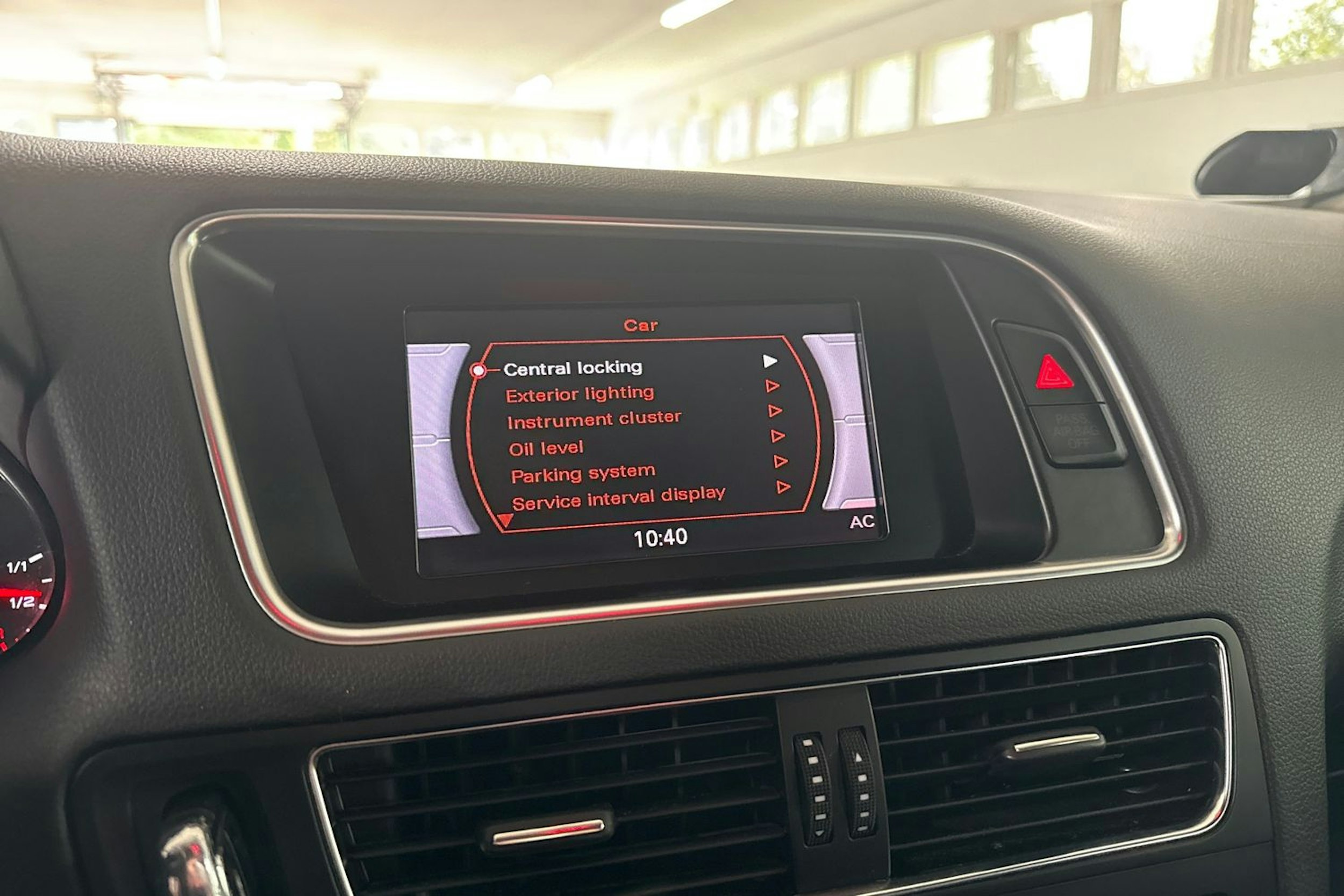 sininen Audi Q5 2010 kuva 19.