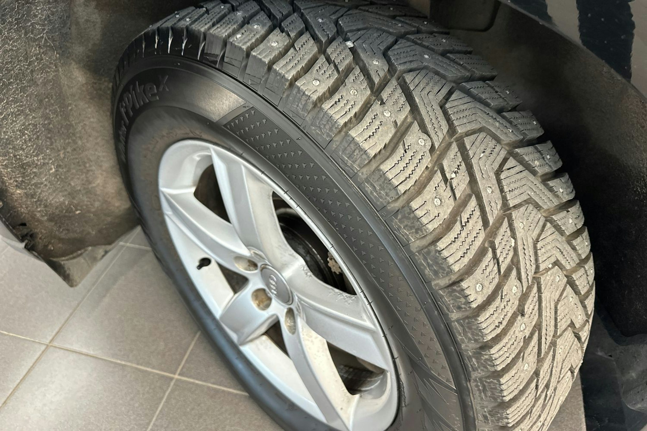 Musta Audi Q5 2011 kuva 13.