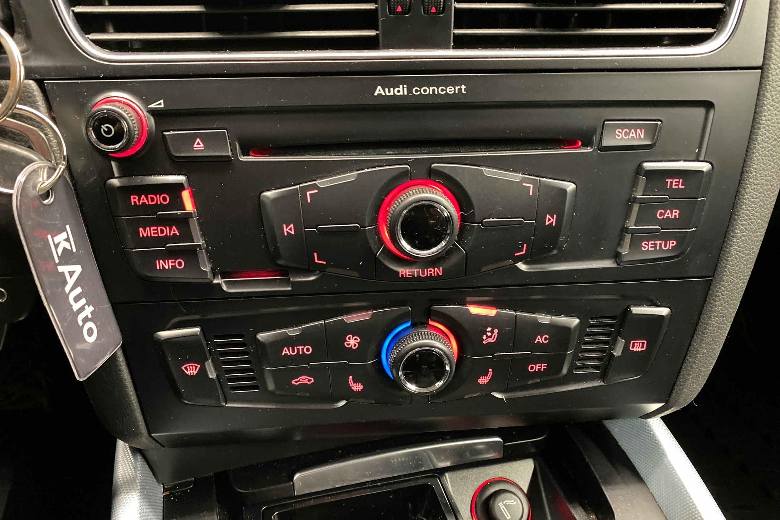 harmaa Audi Q5 2011 kuva 22.