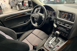 musta Audi Q5 2011 kuva 15.