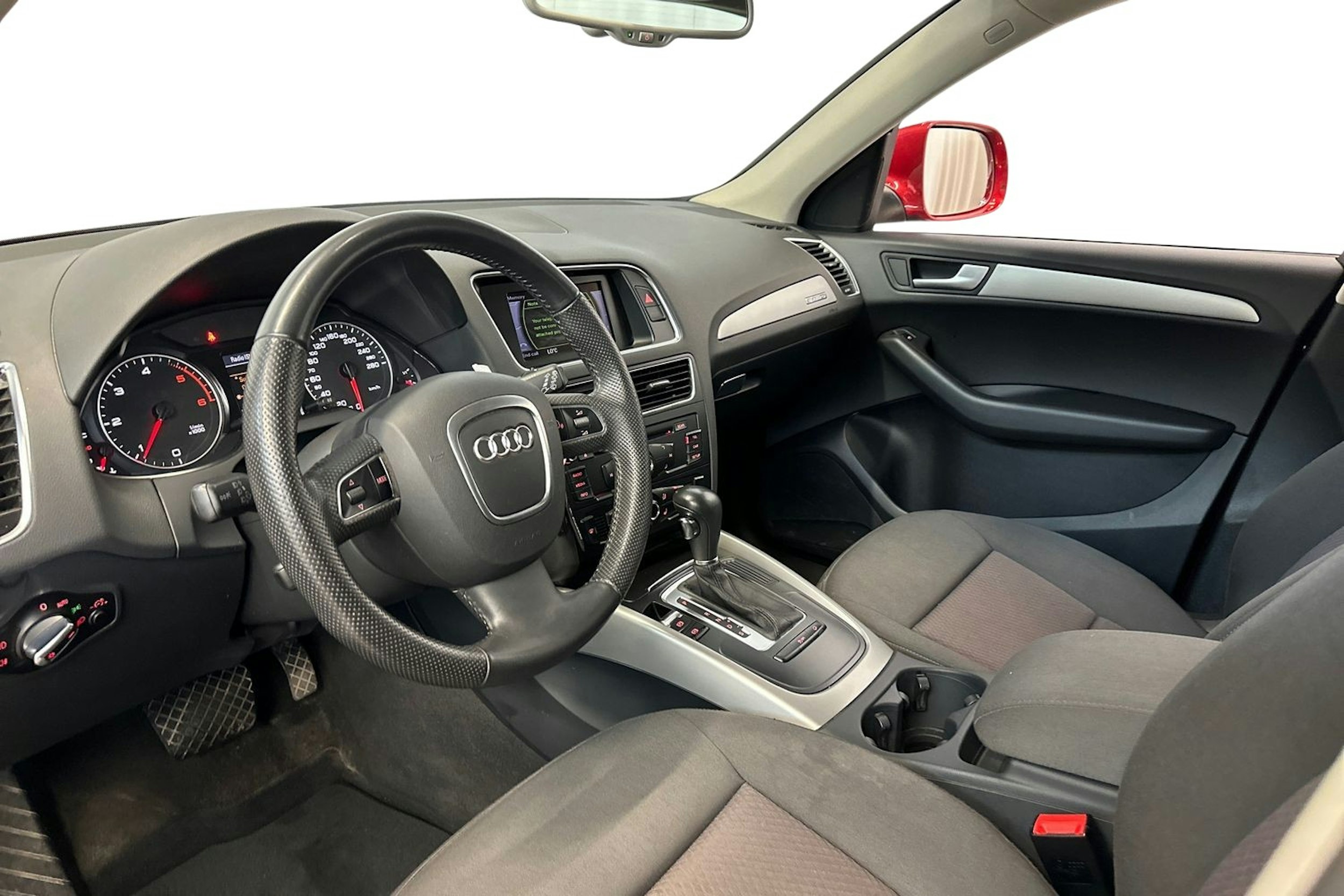 punainen Audi Q5 2011 kuva 7.