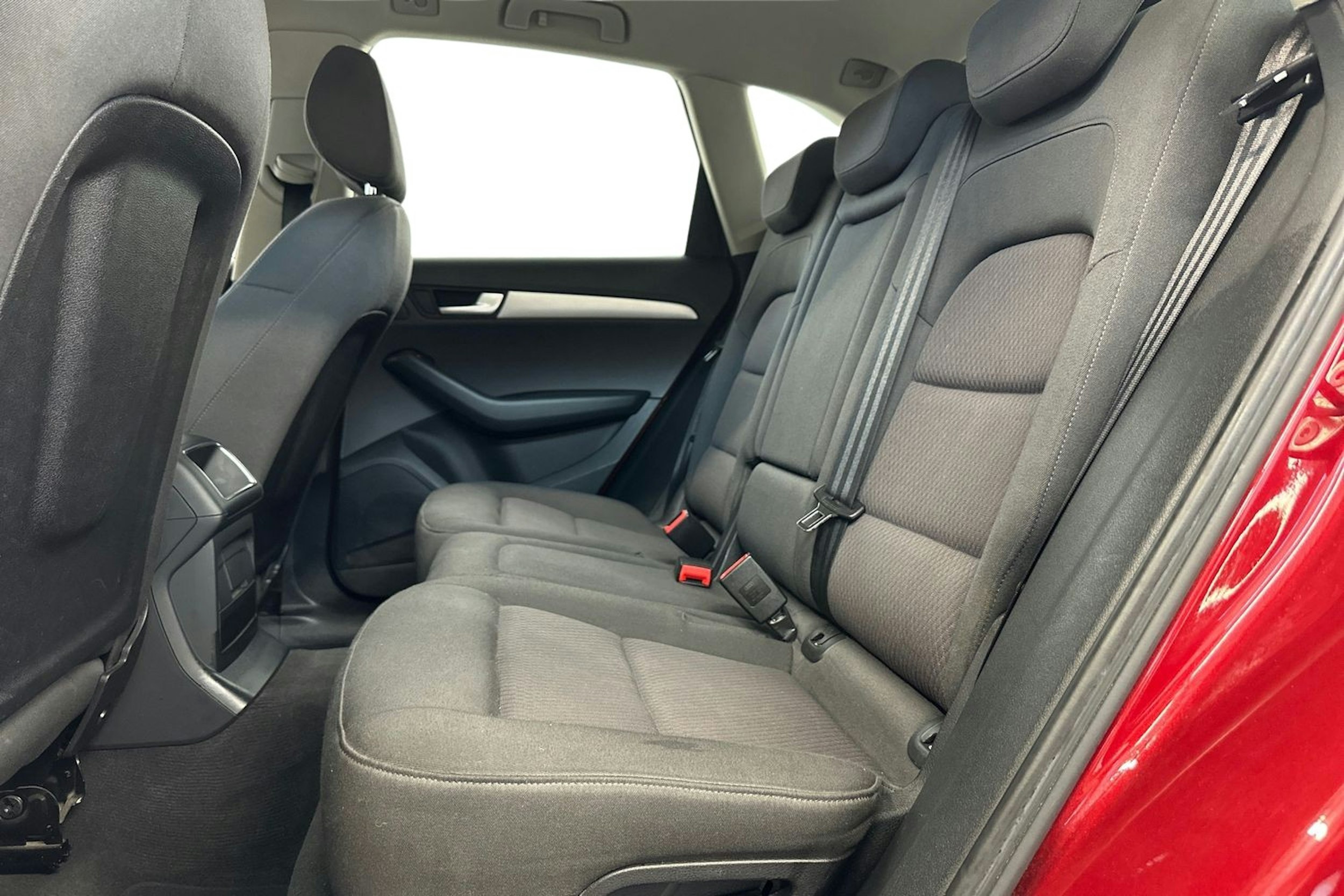 punainen Audi Q5 2011 kuva 10.