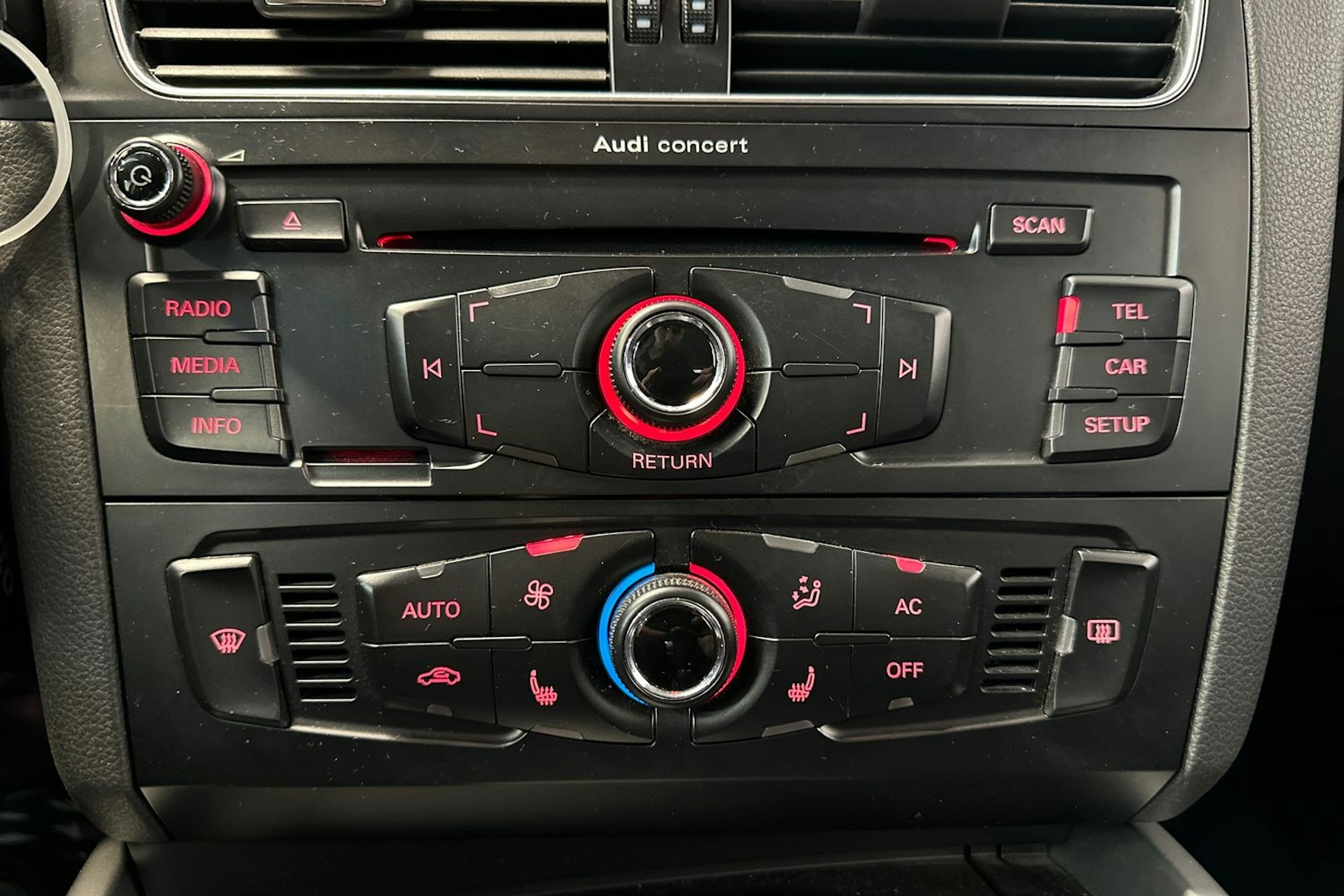 punainen Audi Q5 2011 kuva 23.