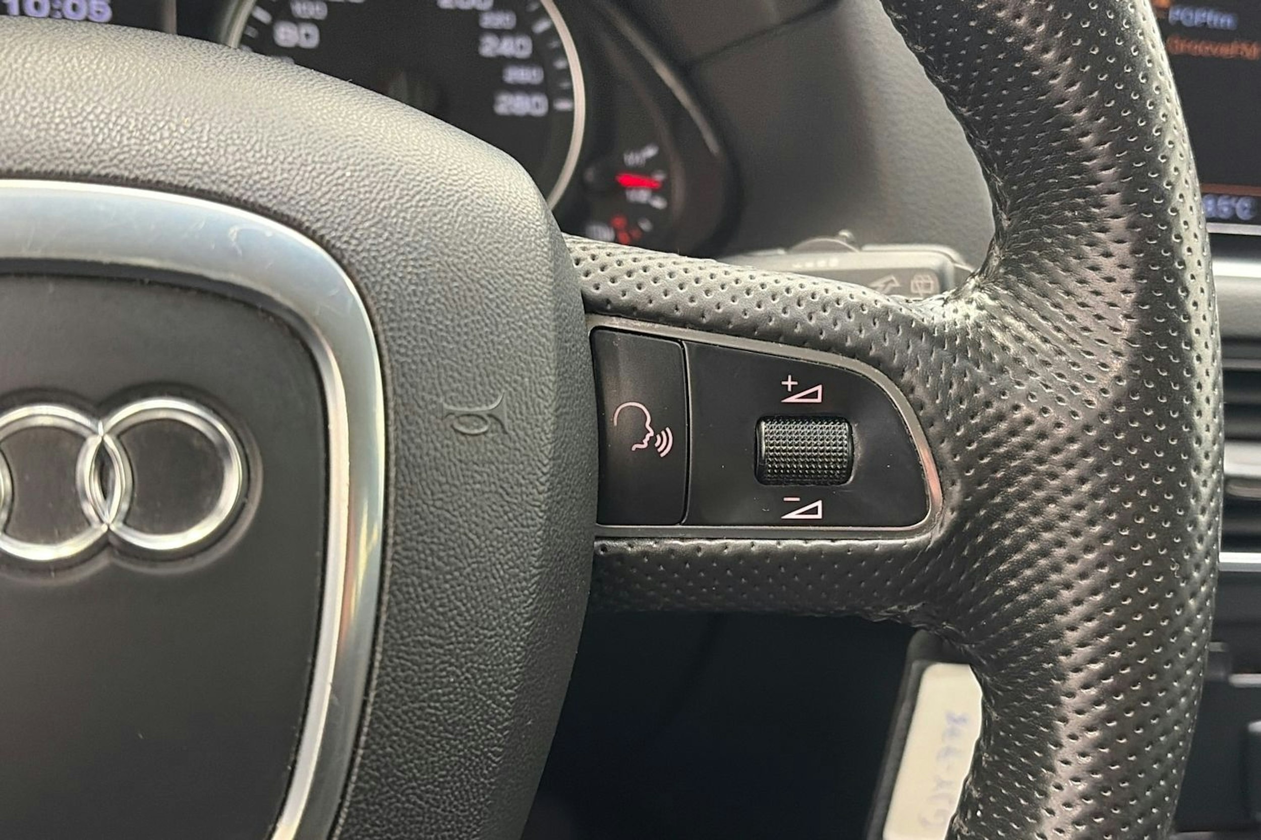 Hopea Audi Q5 2011 kuva 18.