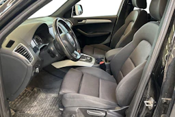 Musta Audi Q5 2011 kuva 6.