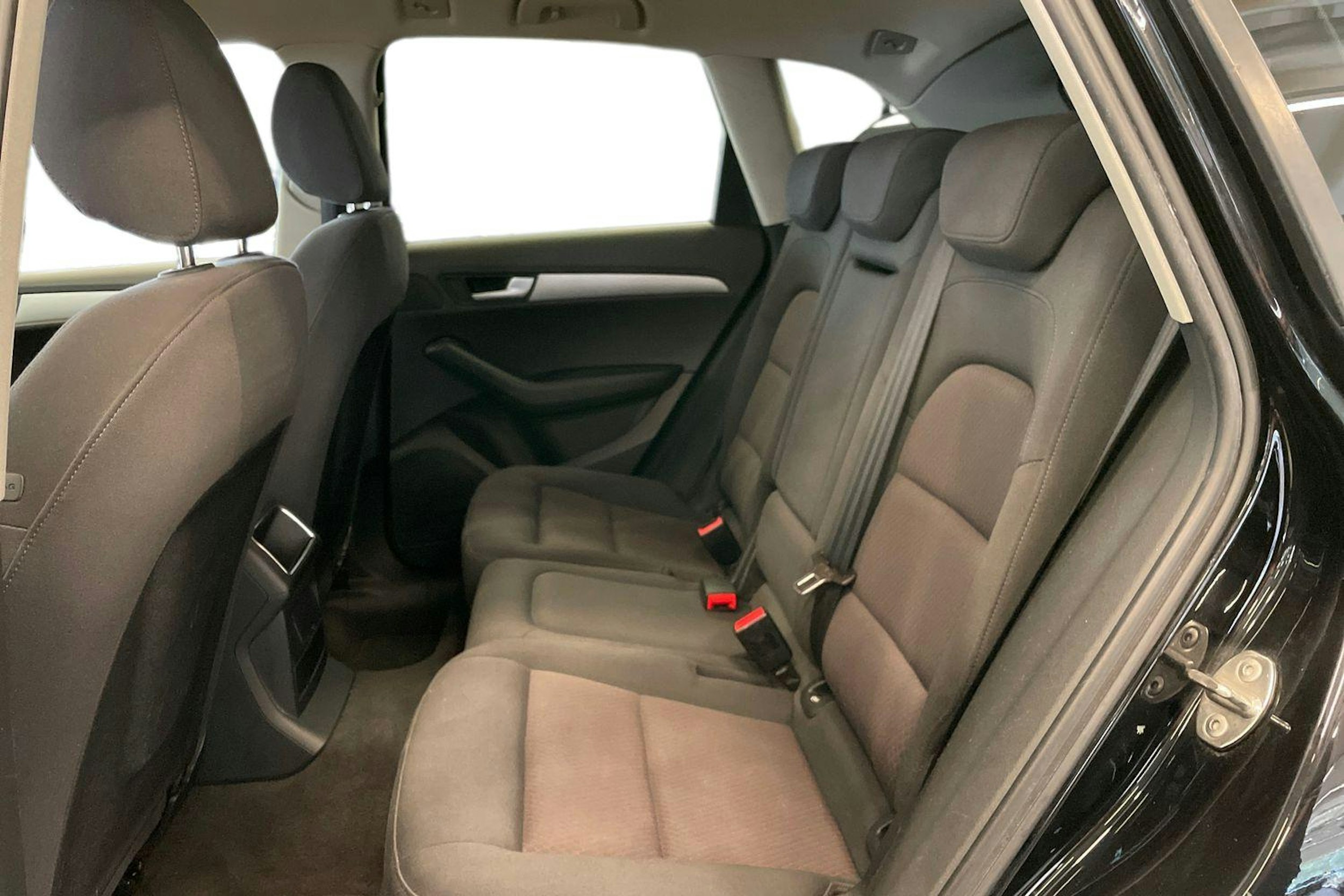 musta Audi Q5 2011 kuva 10.