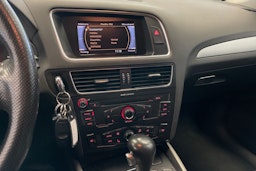 musta Audi Q5 2011 kuva 15.