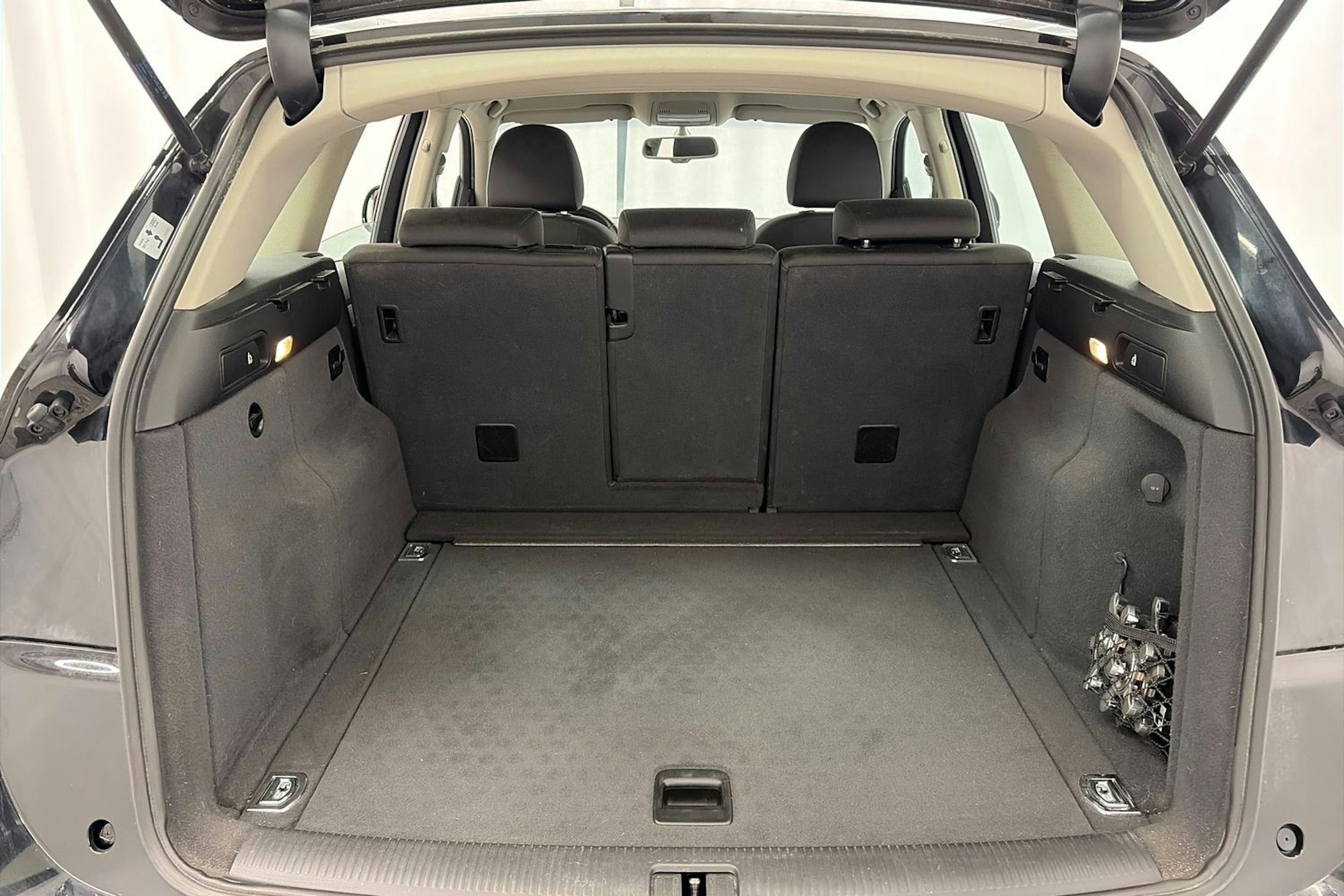 musta Audi Q5 2012 kuva 14.