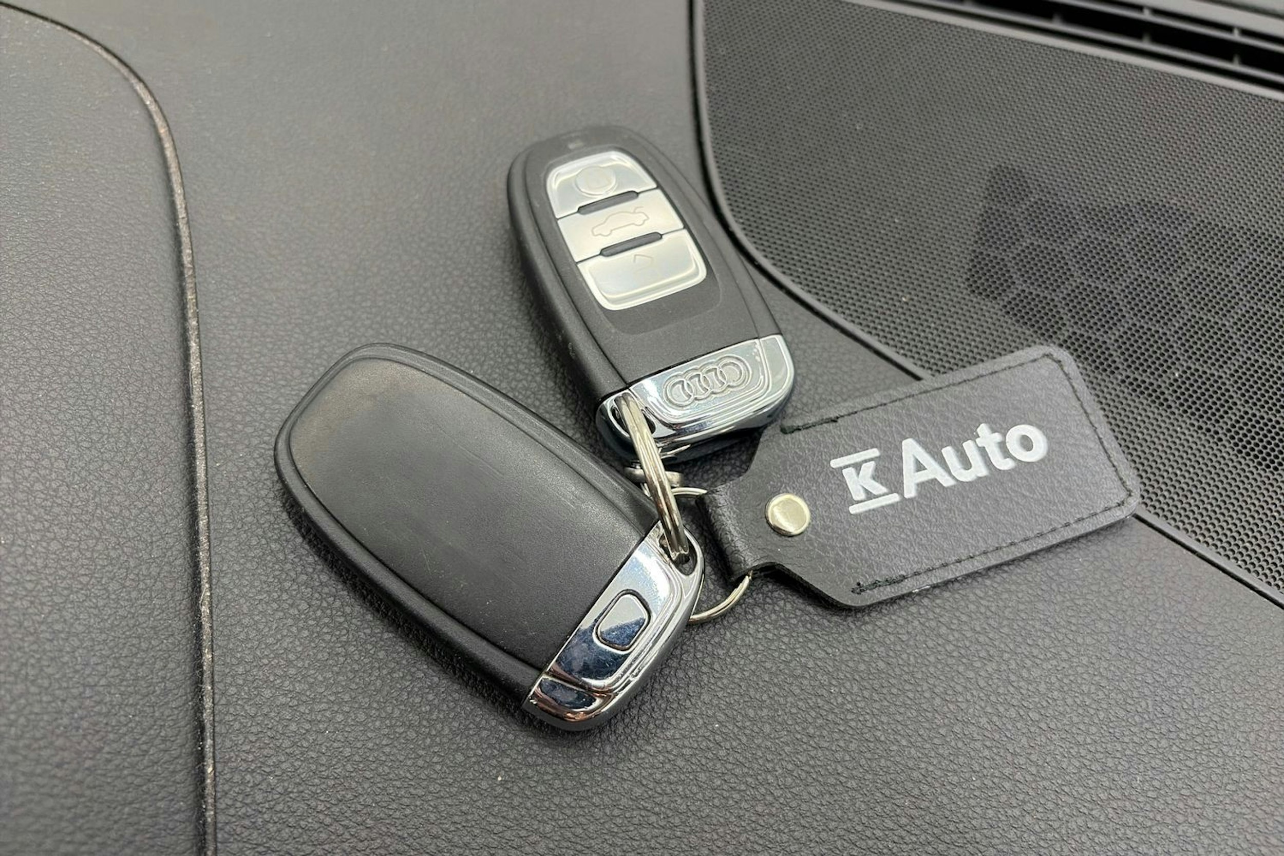 musta Audi Q5 2012 kuva 22.