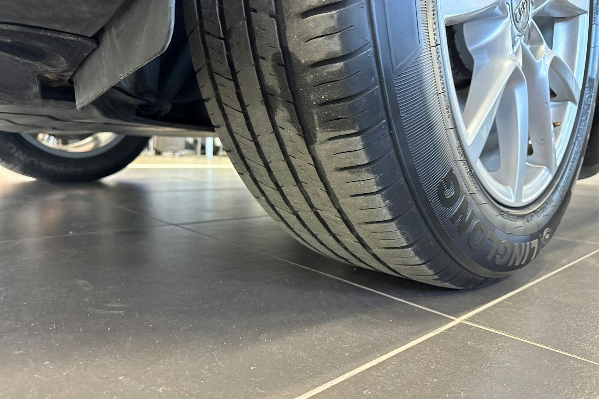 Musta Audi Q5 2012 kuva 10.