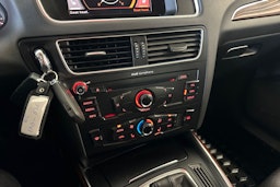 Musta Audi Q5 2012 kuva 12.