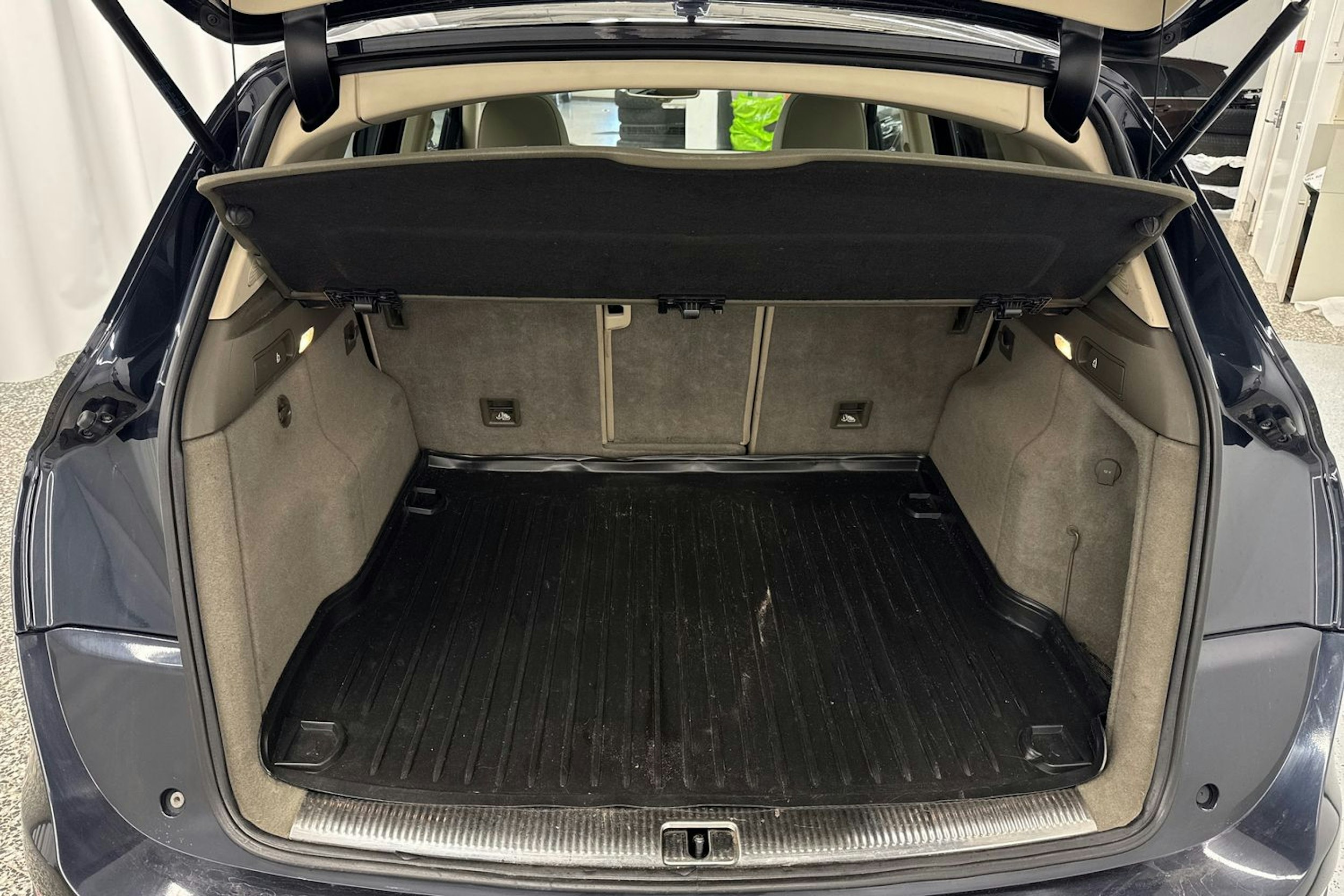 Sininen Audi Q5 2012 kuva 35.