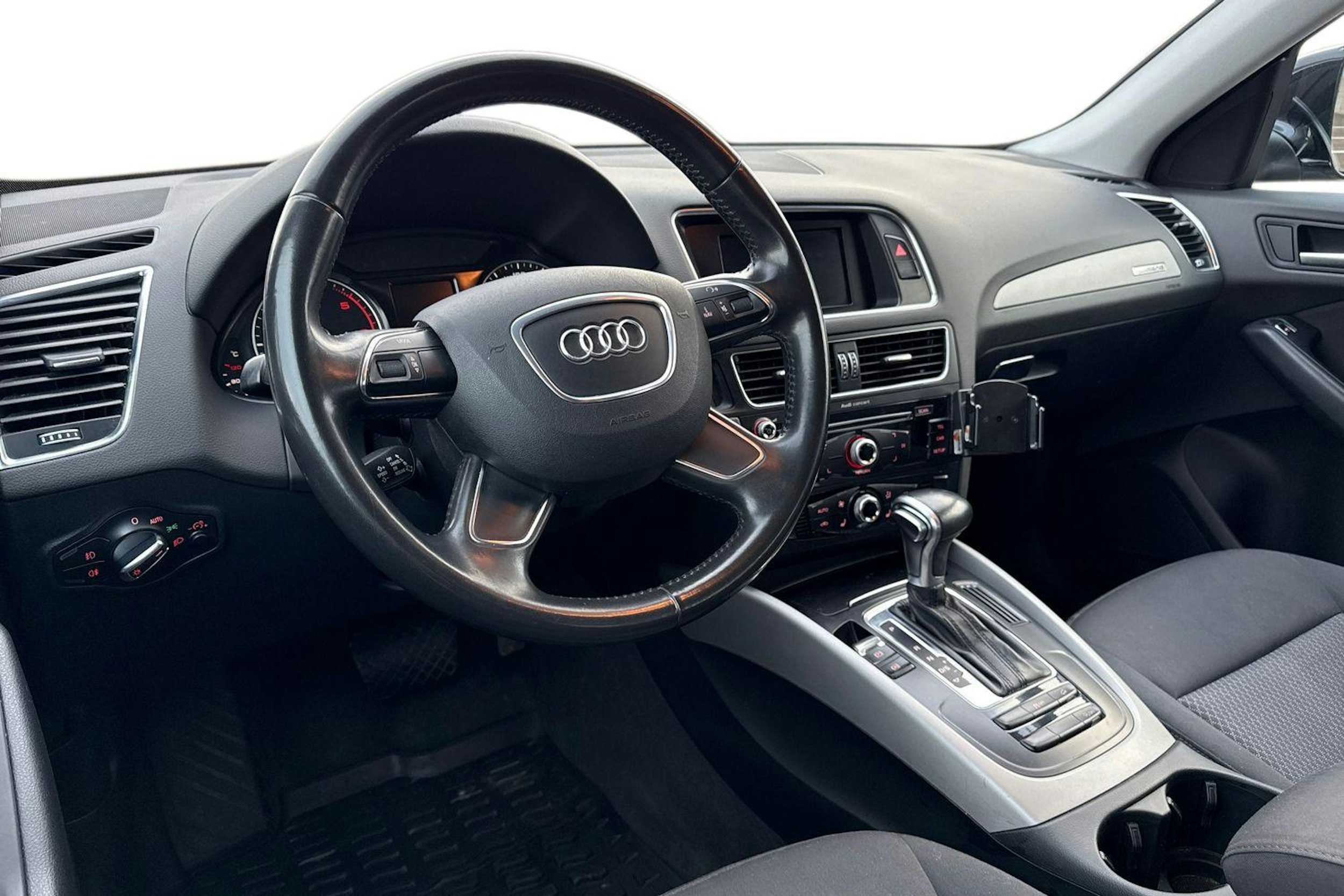 musta Audi Q5 2013 kuva 7.