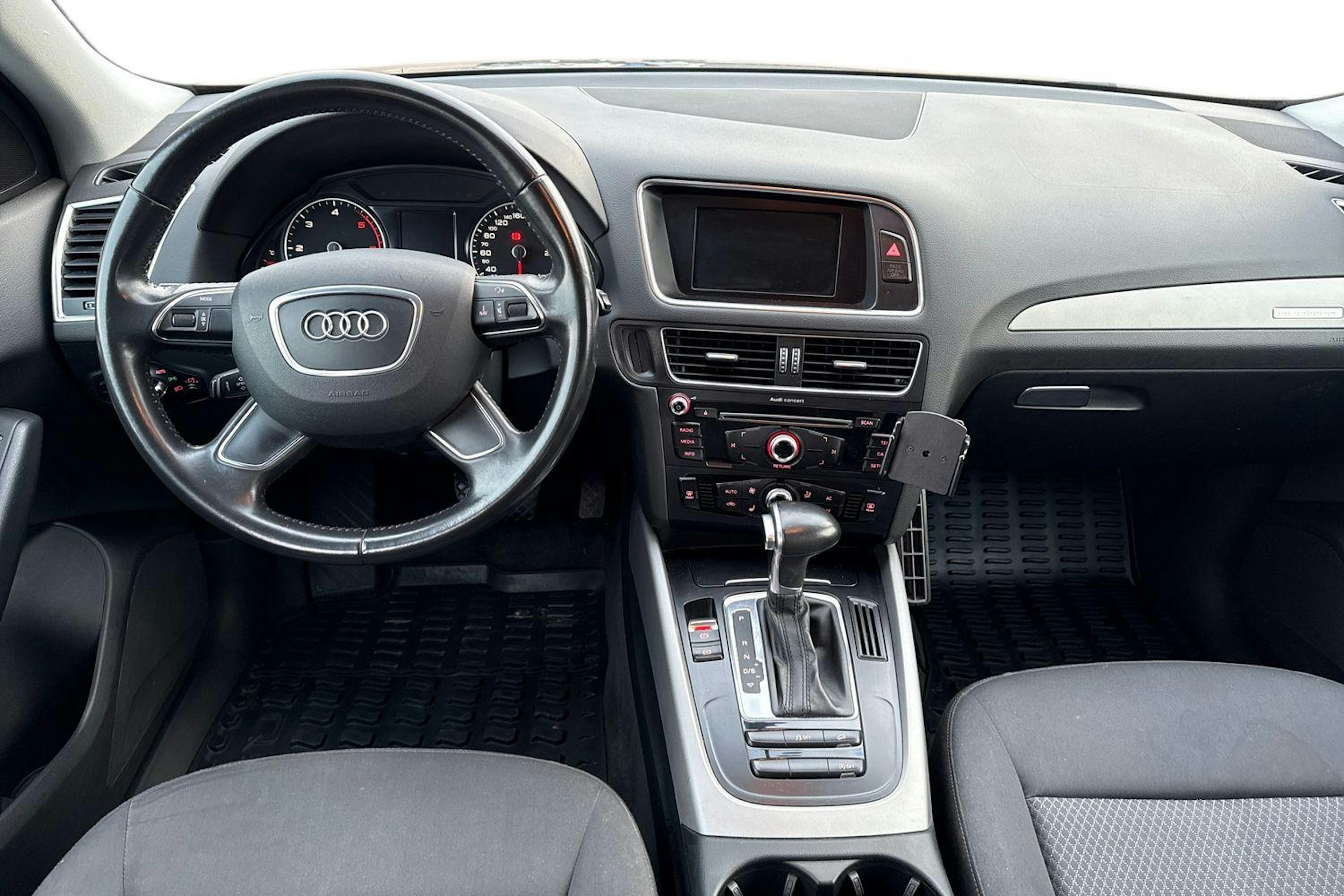 musta Audi Q5 2013 kuva 9.